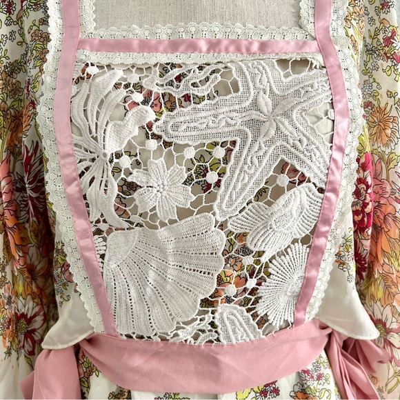 Anthropologie Tiny Begonia Floral Blouse Size Medium Pink Cream Lace - Picture 5 of 11